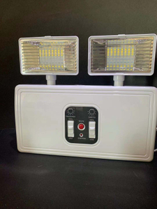 بطارية LED للطوارئ قابلة لإعادة الشحن 2X2.5W مصباح برأسين مزدوجين
